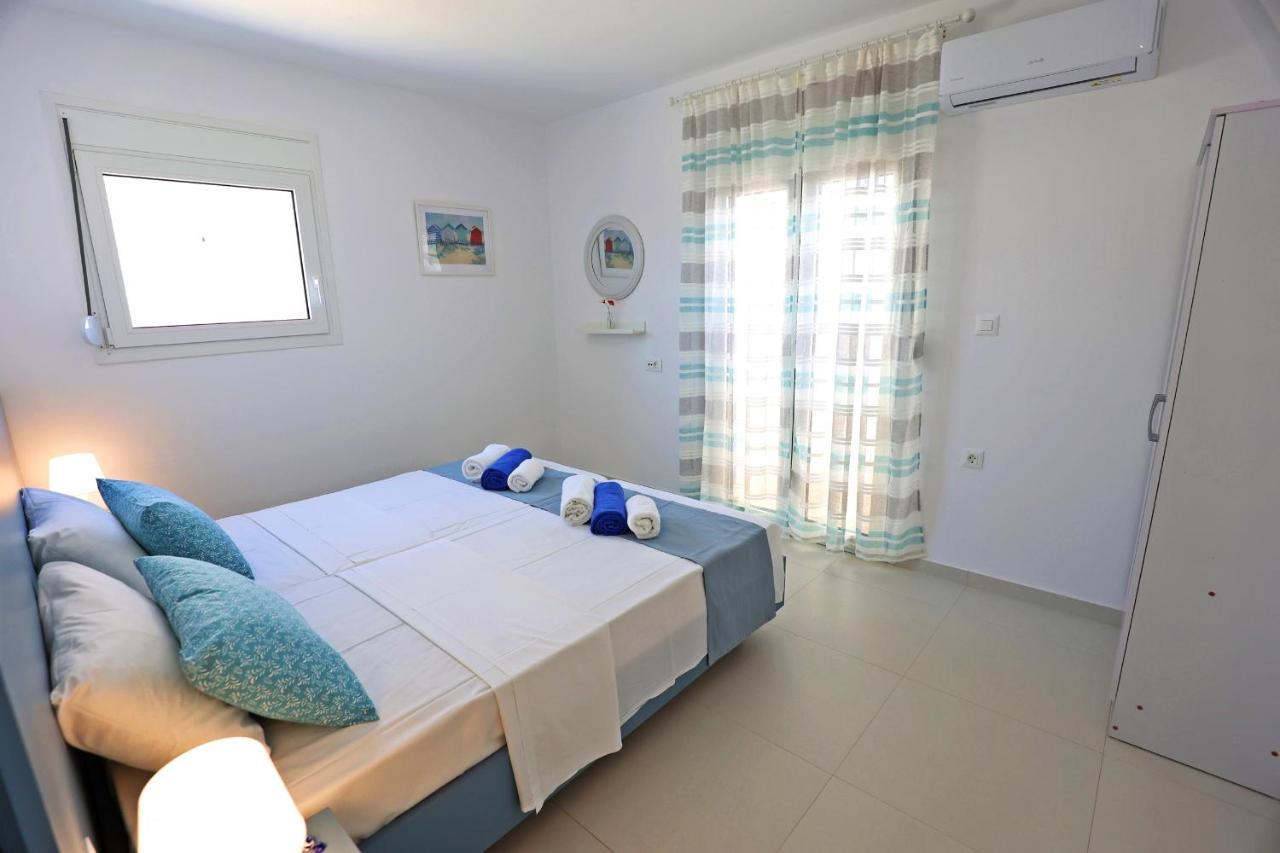 Xenos Villa 6 With A Private Pool Near The Sea Тігакі Екстер'єр фото