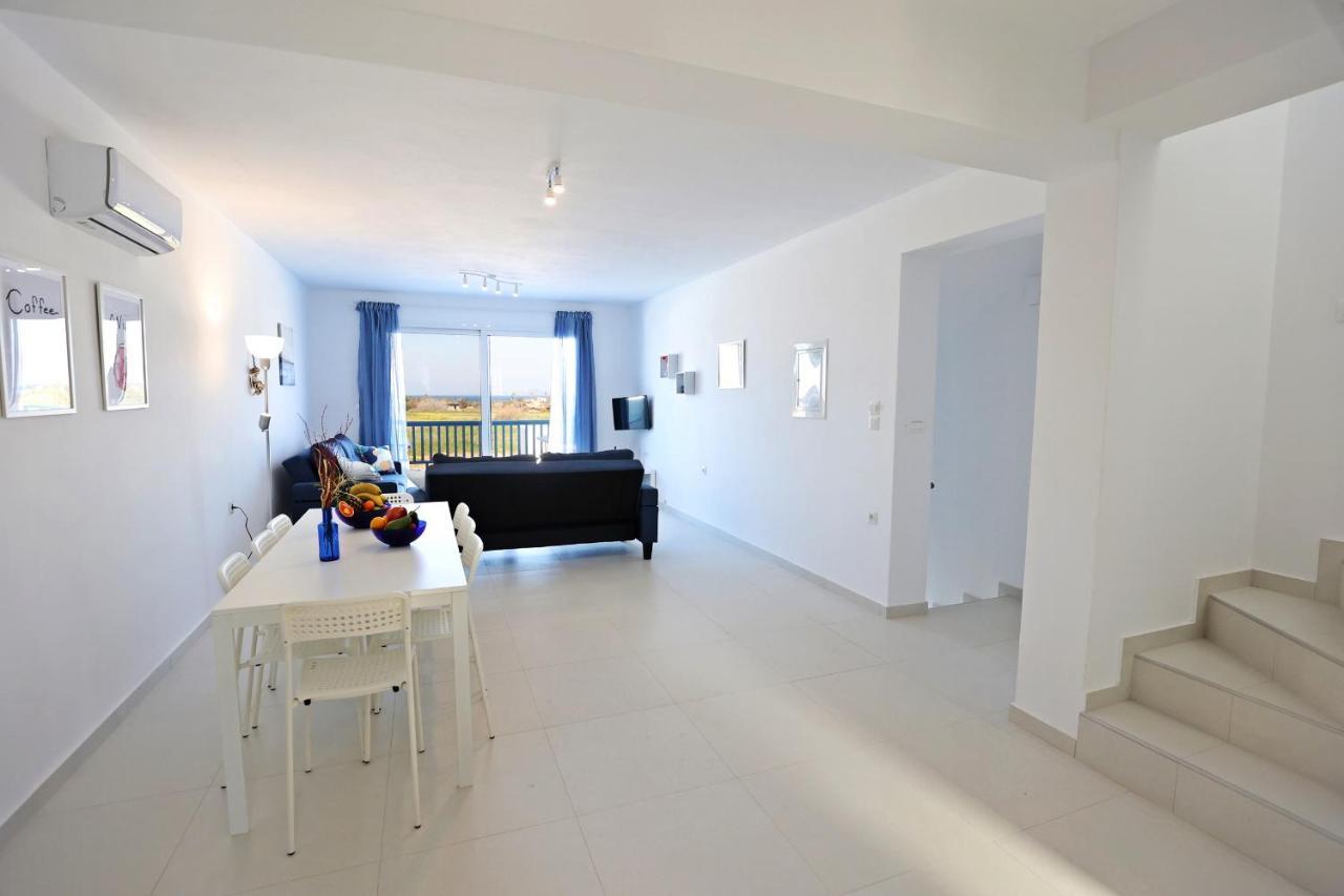 Xenos Villa 6 With A Private Pool Near The Sea Тігакі Екстер'єр фото